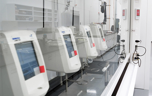 Analysing Materials machines in a lab